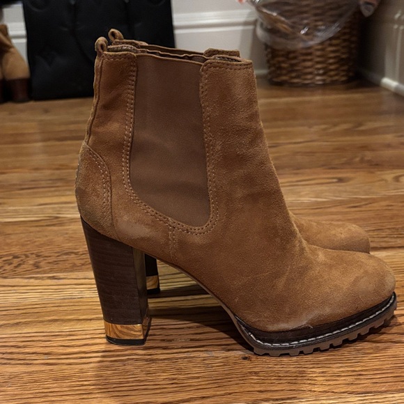 Tory Burch Tan Suede Heeled Boots - Picture 4 of 9